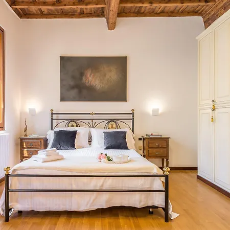 Giulietta By Mmega Apartment