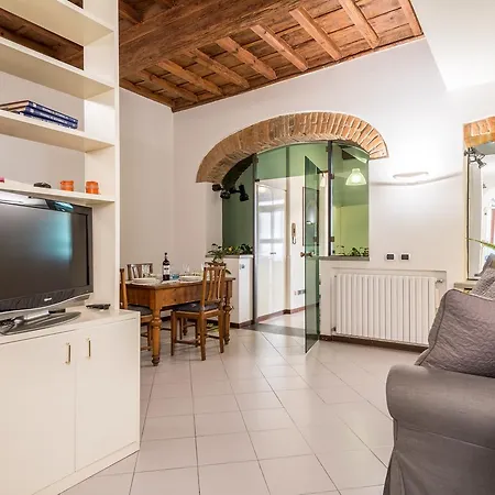 Giulietta By Mmega Florença